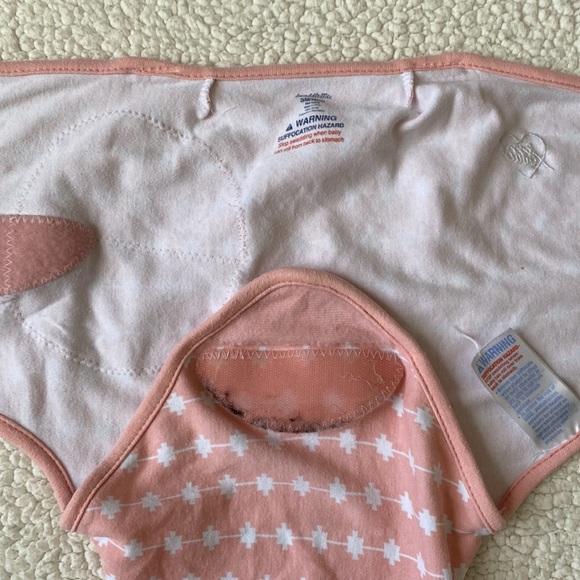 SwaddleMe Velcro Baby Swaddle (Pink/White) - Picture 16 of 16